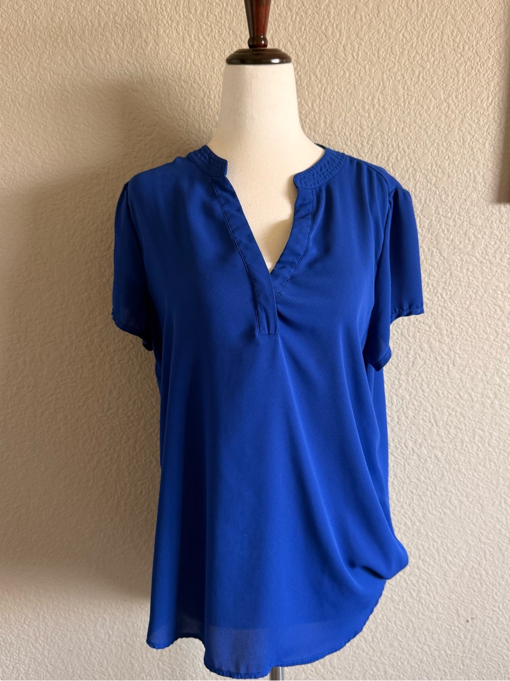 Chaus Royal Blue V-Neck Short Sleeve Blouse